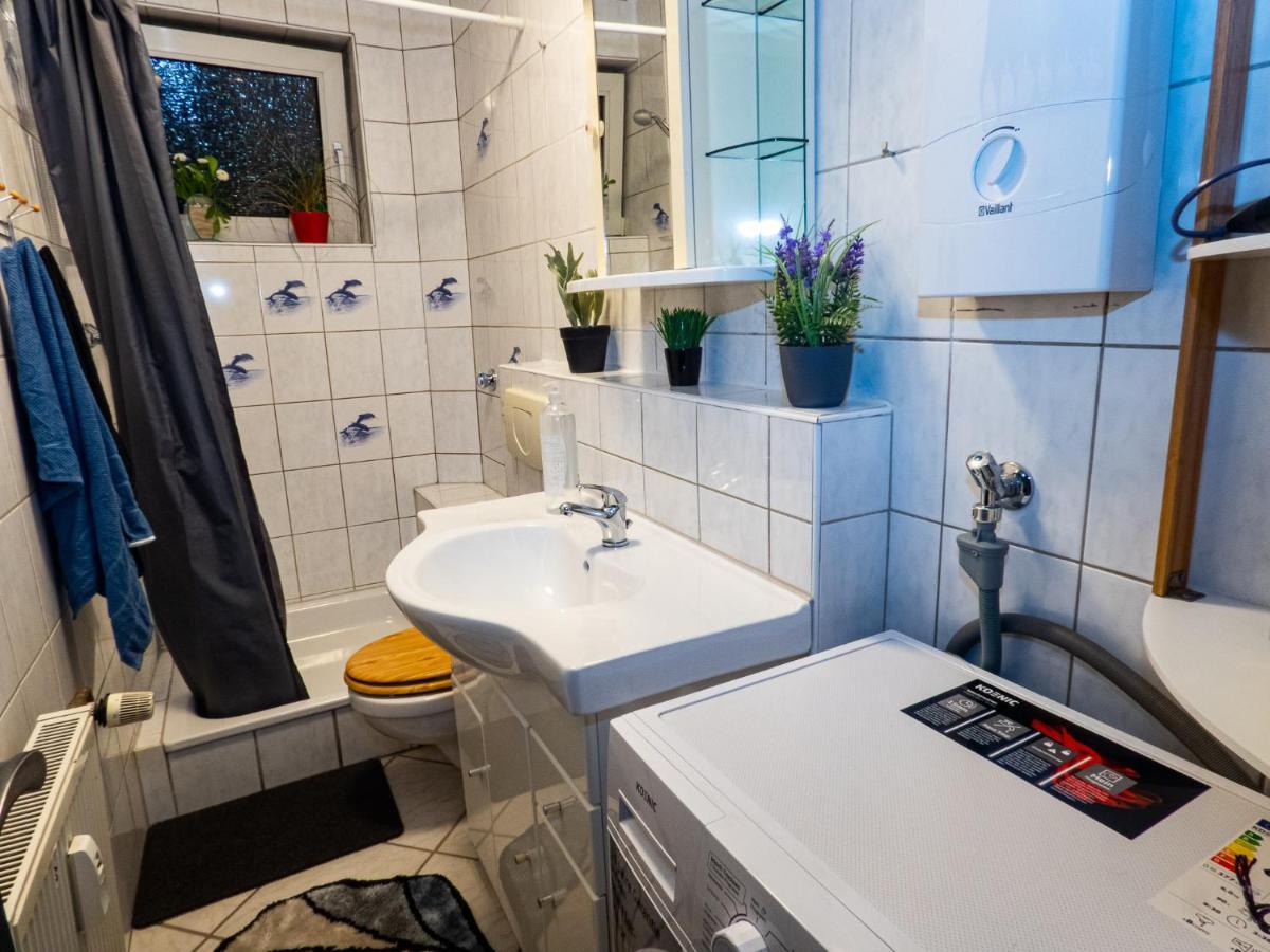#121 Grosse, Gemuetliche Wohnung In Remscheid-City Exteriör bild
